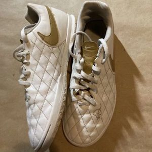 Nike Rnaldhino indoor tiempos